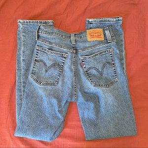 Levi’s Size 25 Slim Wedgie Straight Jeans
